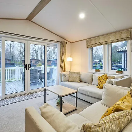 Holiday home Honey Bee With Hot Tub *