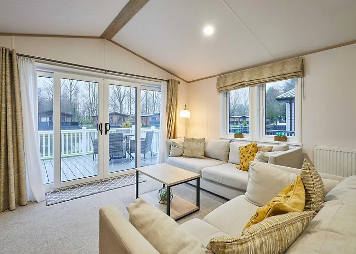 Holiday home Honey Bee With Hot Tub *