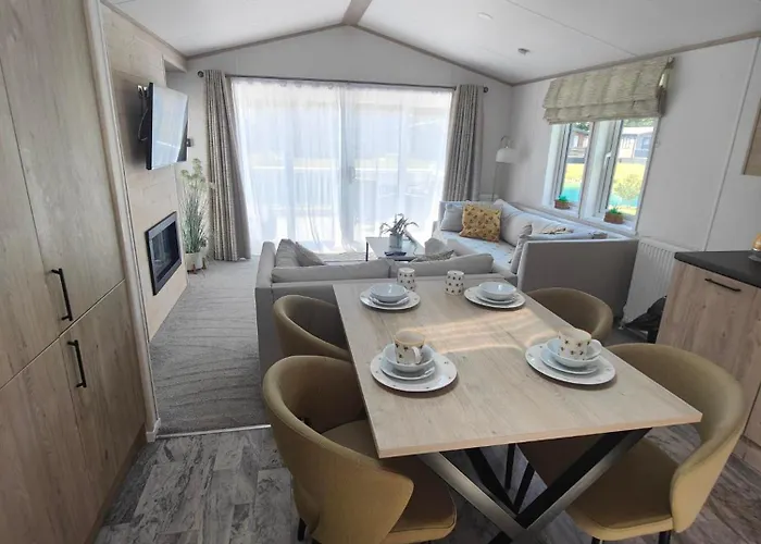 Honey Bee With Hot Tub