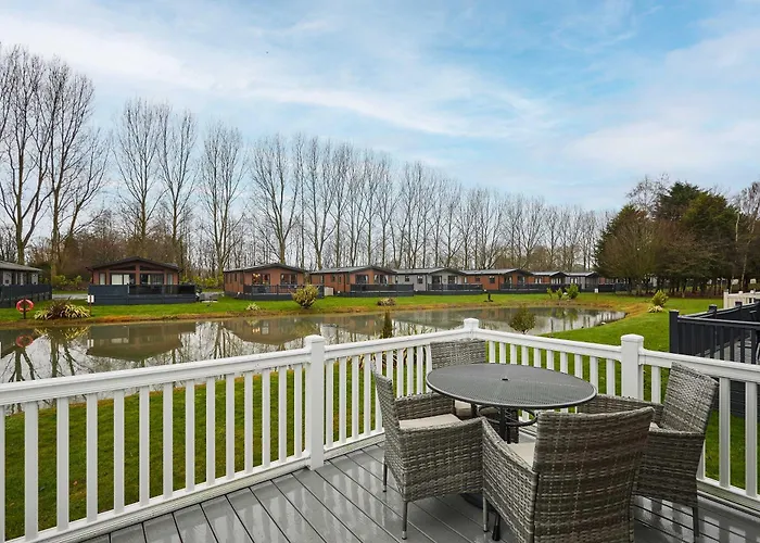 Honey Bee With Hot Tub بيت للعطل