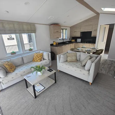 Honey Bee With Hot Tub